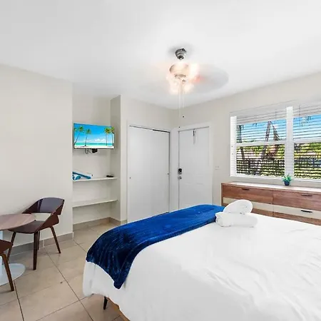 Studio With Pool In Lake Worth Near Beach